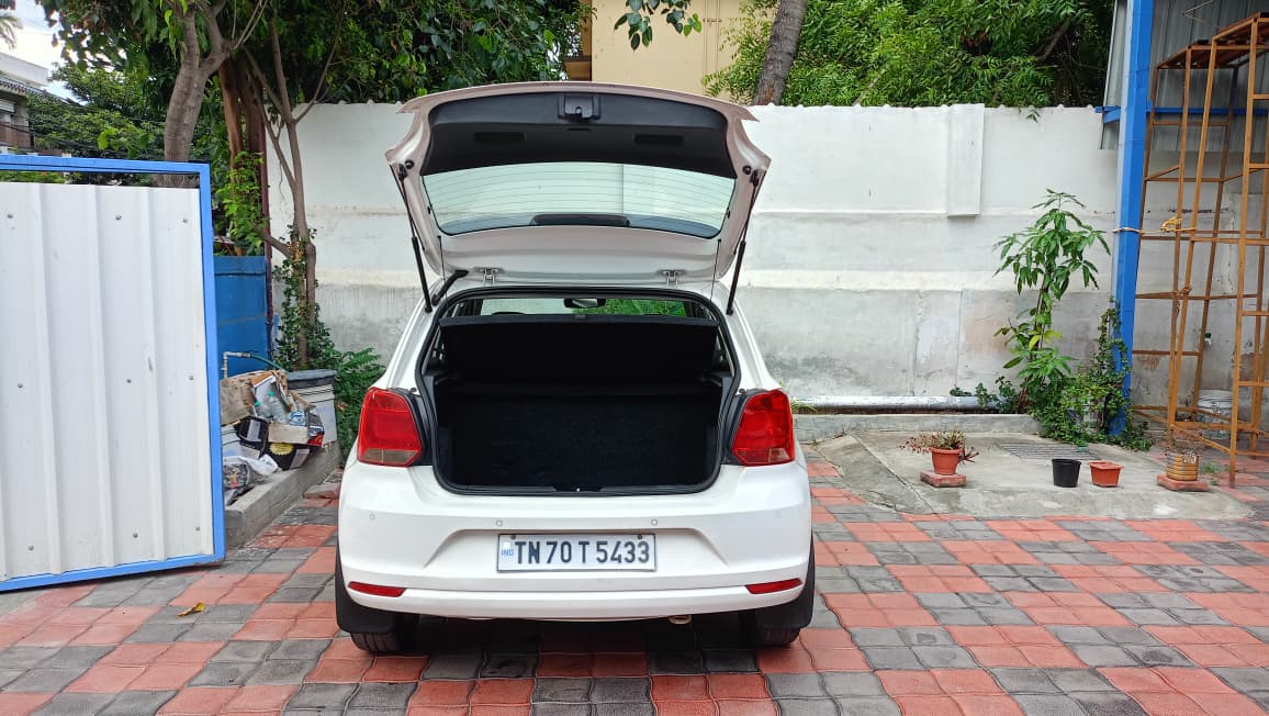Volkswagen Polo - Image 4